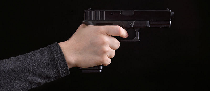 one handed shooting